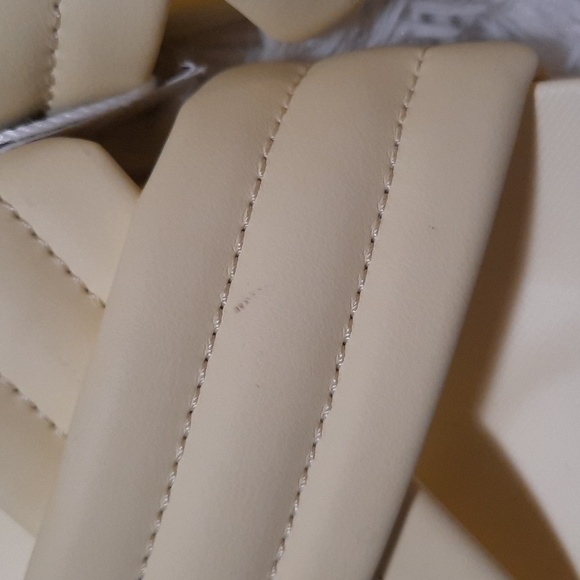 American Eagle Sandals - Picture 7 of 8